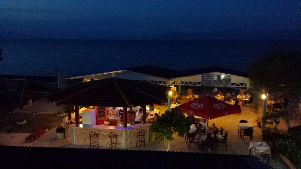 Nikolas Club Kávos Buitenkant foto
