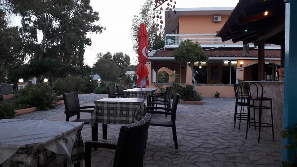 Nikolas Club Kávos Buitenkant foto